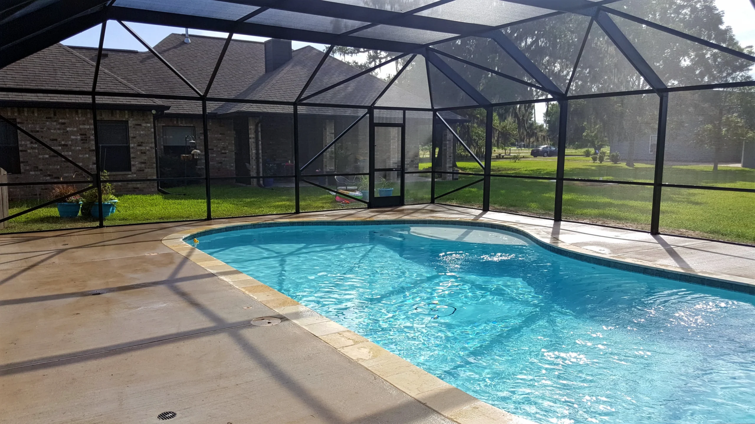 Torn pool enclosure screen repair service